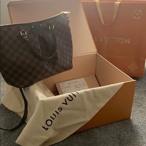 Crossbody Louis Vuitton Purse
